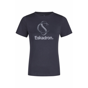 The Eskadron Classic Sports Ladies T-Shirt combines elegance, comfort, and practicality, making it a staple piece for any equestrian wardrobe. Crafted from high-quality, breathable cotton, it provides a soft and lightweight feel, ensuring all-day comfort whether you're at the yard, training, or out and about.