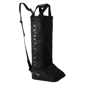 The HV Polo Boot Bag HVPJillie in black is a stylish and practical accessory for any equestrian enthusiast. Designed in the iconic HV Polo style. This boot bag features a sleek, classic look with modern functionality. Made from 100% durable polyester, it is coated with a water-repellent PVC layer. This ensures your boots stay dry and protected in various weather conditions.