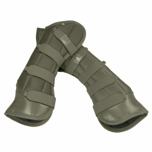 The Eskadron Transport Boots Mesh Classic Sports in Grey (Full Size) offer the perfect combination of comfort, protection, and style for your horse. Designed with advanced 3D multilayer mesh, these transport boots provide exceptional breathability, ensuring your horse’s legs stay cool and dry during travel or rest. The mesh fabric helps to regulate temperature while providing optimal pressure distribution and shock absorption, making them an excellent choice for both everyday use and long journeys. These boots feature multiple Velcro fasteners, allowing for a secure and adjustable fit. The adjustable straps ensure a snug, customized fit for your horse's legs, preventing slippage or discomfort. A prominent Classic Sports emblem adds a touch of style to the boots, while the decorative Classic Sports print on the back further enhances the overall design.